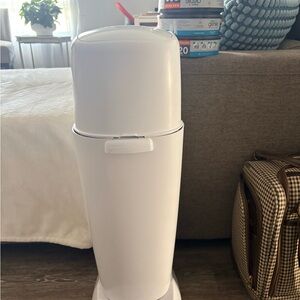 Diaper Genie Diaper Disposal Unit + Bags